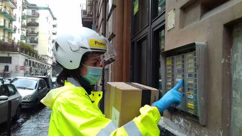 POSTE ITALIANE: NEL LOCKDOWN VOLANO L’E-COMMERCE E I PAGAMENTI DIGITALI
In provincia di Livorno aumentate del 98% le consegne e-commerce
In tutta la provincia attive oltre 78mila carte PostePay